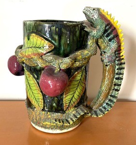 lot 69 image: Macario Mexico Lizard Pitcher  Mug