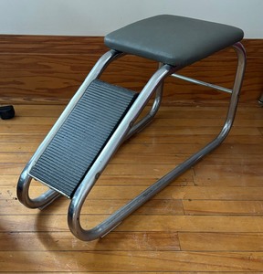 lot 83 image: Vintage Art Deco Chrome Tubular Shoe Fitting Stool