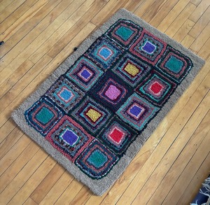 lot 93 image: Vintage Colorful Wool Rug