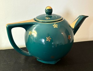 lot 191A image: Vintage Gold Starred Teapot by Hall