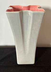 lot 209 image: Vintage Mid Century Redwing Pottery Vase