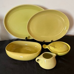 lot 214 image: Vintage Russel Wright Iroquois Serving Pieces