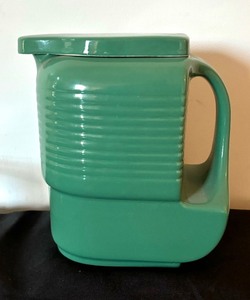 lot 241 image: Westinghouse Art Deco Refrigerator Pitcher by Hall China Company