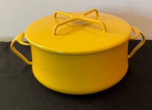 lot 255 image: Mid Century Dansk Kobenstyle Yellow Enamel Dutch Oven