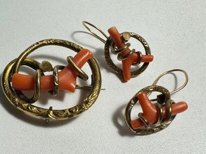 lot 13C image: Antique Victorian Coral Branch Pin and Earrings Set