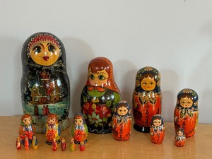 lot 181 image: Variety of Russian Stacking Dolls