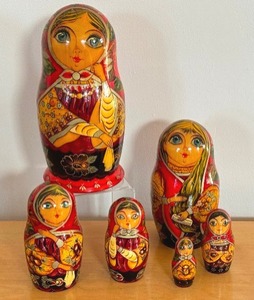 lot 180 image: Six Piece Russian Stacking Doll