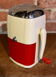 lot 259 image: Vintage Ice-O-Matic Ice Crusher
