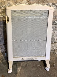 lot 265 image: Soleus Air HMi-10-01 Thin Micathermic Heater