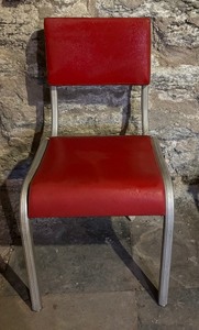 lot 295 image: Charming Vintage Red Chair