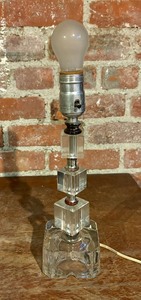 lot 215B image: Vintage Glass Boudoir Lamp