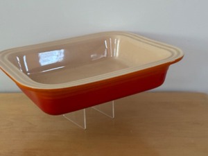 lot 311 image: Le Creuset Baking Dish