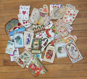lot 317 image: Variety of Vintage Cards and Invitations