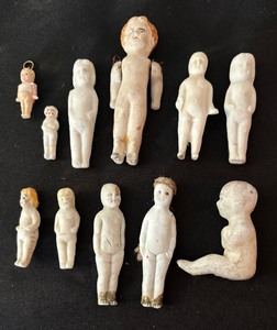 lot 334 image: Vintage Porcelain Dolls including Frozen Charlotte Dolls