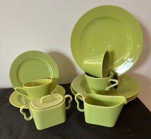 lot 351 image: Gorgeous Green Vintage Dinnerware by Franciscan and More