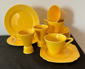 lot 352 image: Bright Yellow Dinnerware