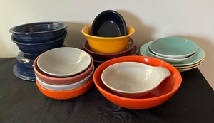 lot 365 image: Vintage Bowls by Lu-Ray, Hall, Fiesta, Russel Wright and More