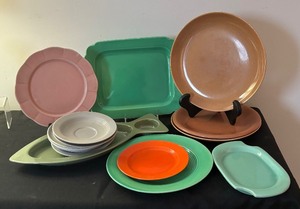 lot 377 image: Vintage Platters and Plates by Hall, Russel Wright, Kahla and More