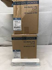 MSRP $250  2 Cases (5000 sponges each case) NEW Tidi Omnisorb II&nbsp2 x 2 4-Ply Closed Weave Nonwoven Sponges -Highly absorbent and low-linting option for prepping and packing -Also convenient for wiping down instruments and workspace