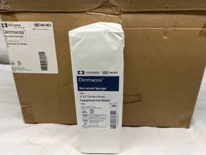 1 Case NEW Covidien 441401 3 x 3 Dermacea 4-Ply Non-Woven Sponges -highly absorbent sponges ideal for applying ointments, prepping, wiping needles, cleaning slides, and more.