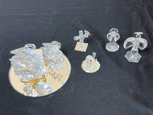 lot 35 image: Collection of Miniature Crystal Figurines including Swans, Angels, and Decorative Items