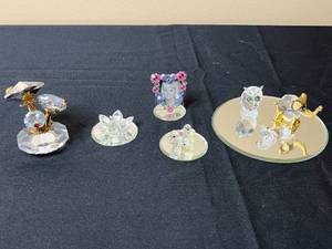 lot 38 image: Collection of Miniature Crystal Decorative Items Including Owls, Elephants, Ducks and Flowers