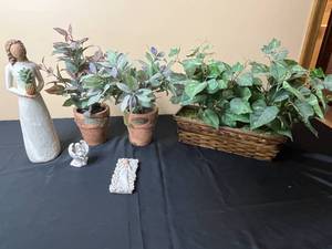 lot 27 image: Collection of Decorative Planters and Willow Tree Figurines