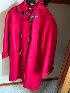 lot 337 image: Vintage Red Wool Duffle Coat by International Scene - other clothing between XL - 2XL but no size in coat