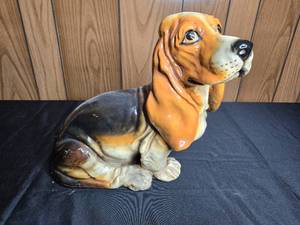 lot 201 image: Vintage Ceramic Basset Hound Figurine Sitting Pose