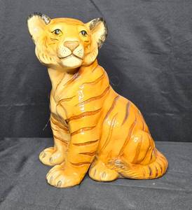 lot 206 image: Vintage Ceramic Tiger Figurine, Hand-Painted
