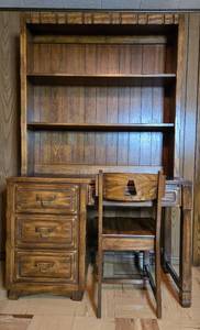 lot 219 image: Rustic Oak Hutch Desk with Storage Drawers and Shelves - 73 H x 44 W x 18 D