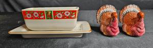 lot 272 image: Charlton Hall Butter Dish with Matching Turkey Salt and Pepper Shakers