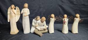 lot 277 image: Set of 6 Handcrafted Figurines Inc Some Willow Tree - Family and Angel Theme