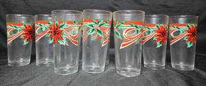 lot 285 image: Set of 10 Vintage Holiday Glass Tumblers with Poinsettia Design