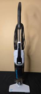 lot 305 image: Simplicity Spiffy Upright Vacuum Cleaner - Used