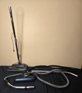 lot 307 image: Kenmore Powermatic 200 Canister Vacuum Cleaner with Attachments - untested