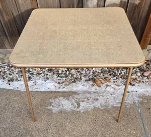 lot 191 image: Foldable Square Table with Textured Top