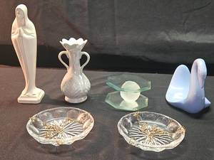 lot 251 image: Collection of Vintage Decorative Pieces - Figurine, Vases, Bowls, and More