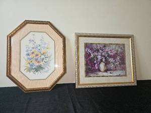 lot 85 image: Set of 2 Framed Floral Artwork Prints