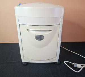 lot 369 image: Royal 12-Sheet Cross-Cut Paper Shredder (untested)