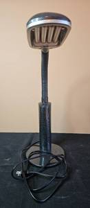 lot 371 image: Carbon Fiber LED Desk Lamp with Flexible Neck