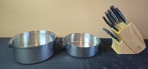 lot 373 image: Set of 2 Stainless Steel Cookware Pots and Chicago Cutlery Knife Block Set (incomplete)