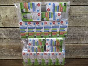 lot 43 image: Lot of 20 ENERGY STAR 13W60W 12k HRS LUMACOIL COMPACT FLUORESCENT LIGHTBULBS-900 Lumens