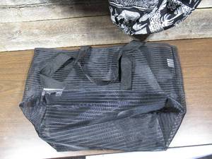 lot 141 image: Mixed Lot Womens Tote & Hobo Bags