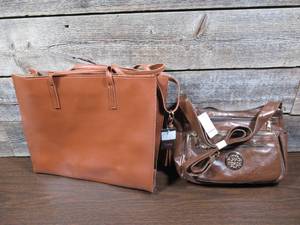lot 142 image: Mixed Lot Womens Leather Tote & Handbag