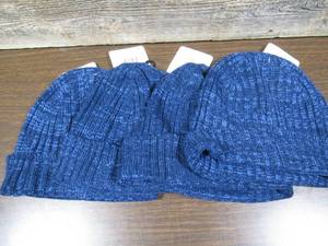 lot 162 image: Set of 4 Mens Cuffed Beanies
