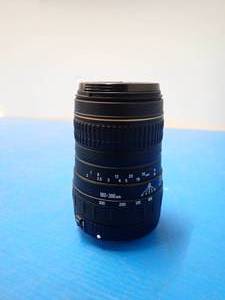 lot 63 image: Canon&nbspQuantaray Camera Lens