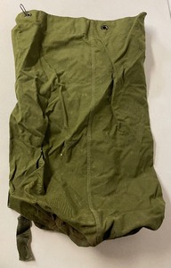 lot 105 image: Vintage US Military Duffel Bag - Green Rucksack - Backpack