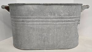 lot 202 image: Vintage Galvanized Metal Boiler wWood Handles