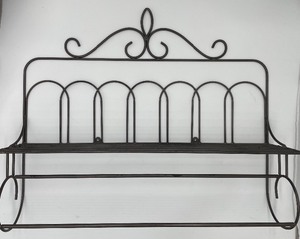 lot 139 image: Decorative Metal Wall Shelf - Towel Bars  Quilt Display